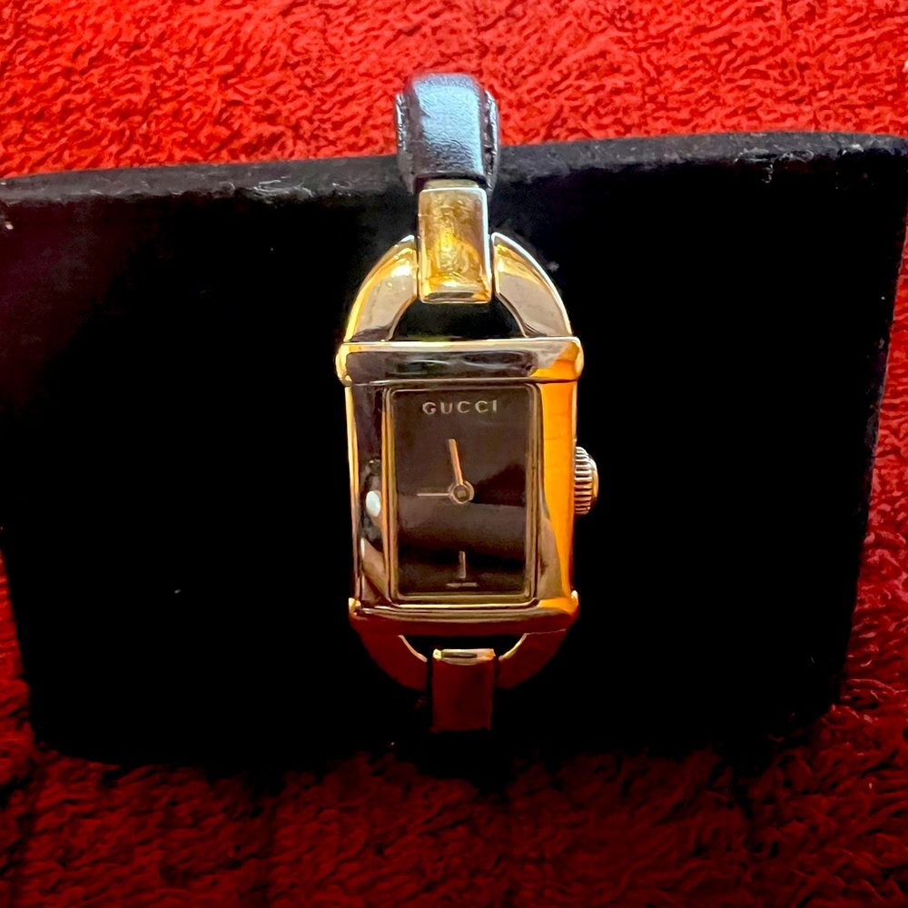 Authentic pre loved GUCCI watch ladies
